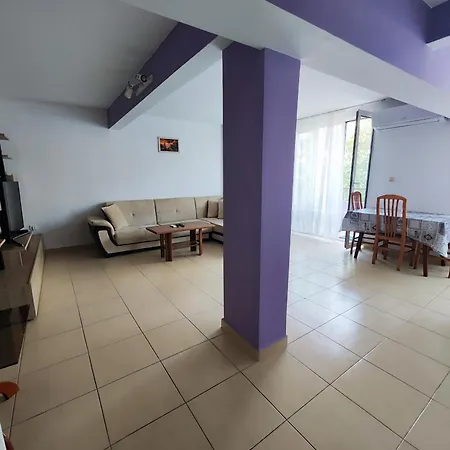 Varna Top Central Apartment Apartament *